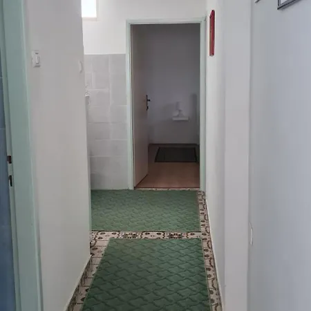帕拉迪斯公寓酒店 普拉
