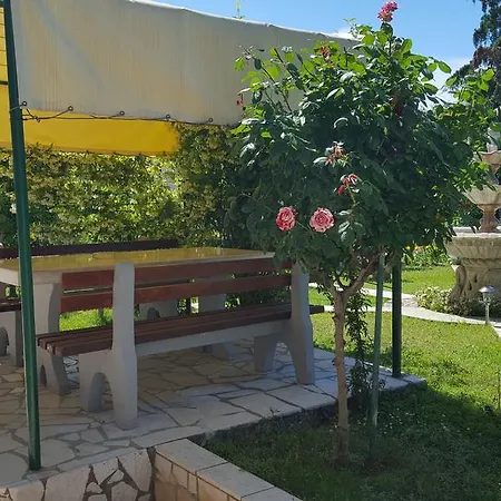 Paradiso Пула