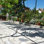 Apartment Paradiso
